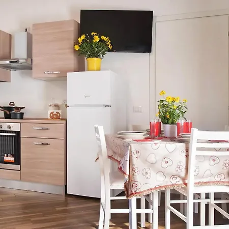 Casa Andrea E Linda Апартаменты Germignaga